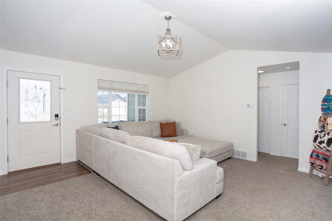 2994 W Copper Ridge Loop