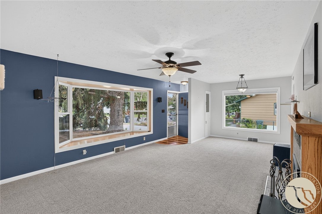 2702 Louise Lane