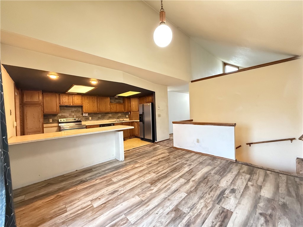 2904 Bunker Hill Drive