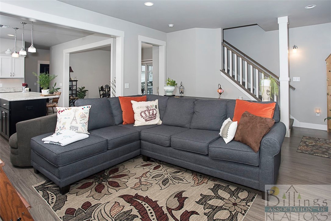 Billings, Montana 59101, United States, 3 Bedrooms Bedrooms, ,3 BathroomsBathrooms,Residential,Contingent,58813