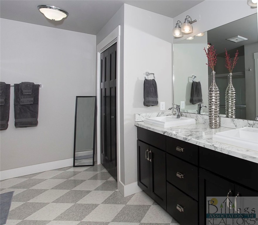 Billings, Montana 59101, United States, 3 Bedrooms Bedrooms, ,3 BathroomsBathrooms,Residential,Contingent,58813