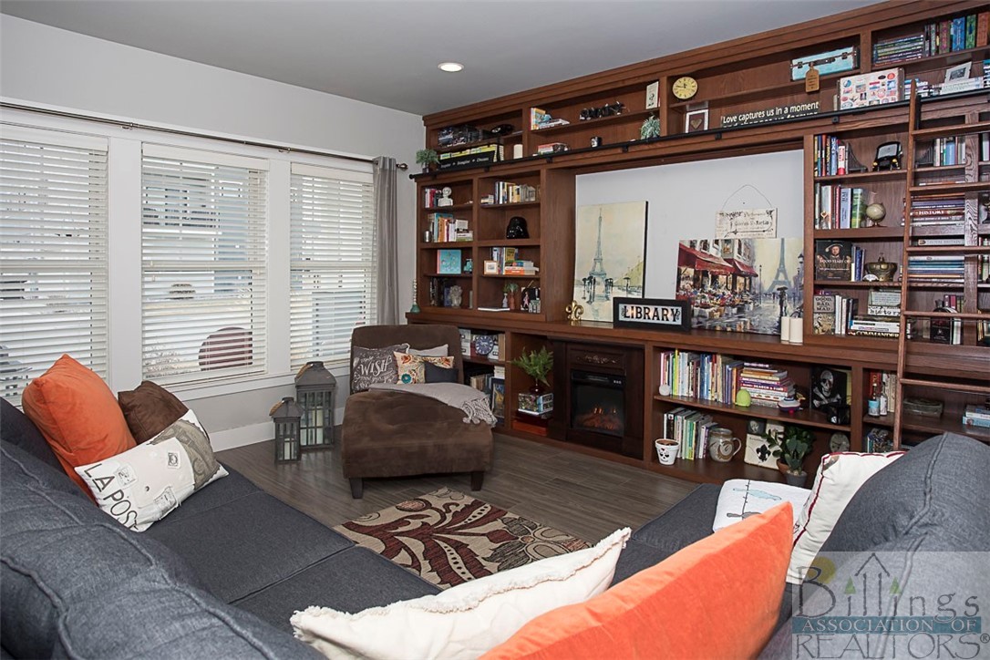 Billings, Montana 59101, United States, 3 Bedrooms Bedrooms, ,3 BathroomsBathrooms,Residential,Contingent,58813