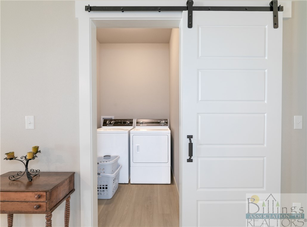 Billings, Montana 59106, United States, 3 Bedrooms Bedrooms, ,2 BathroomsBathrooms,Residential,Pending,51299