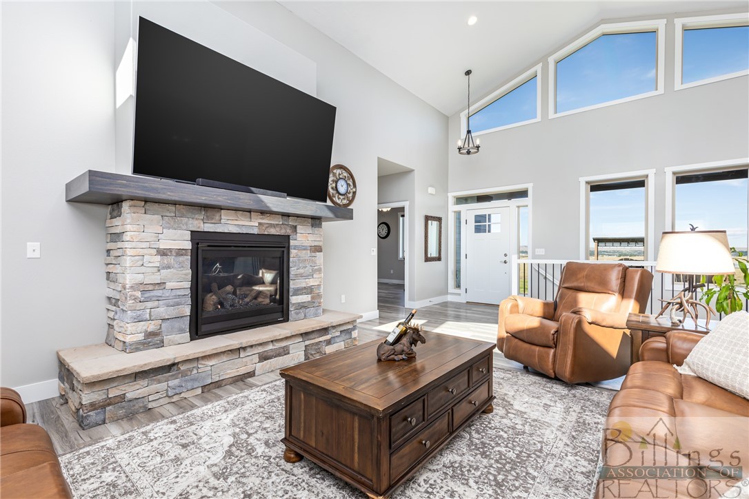 2907 Clarks Point Dr