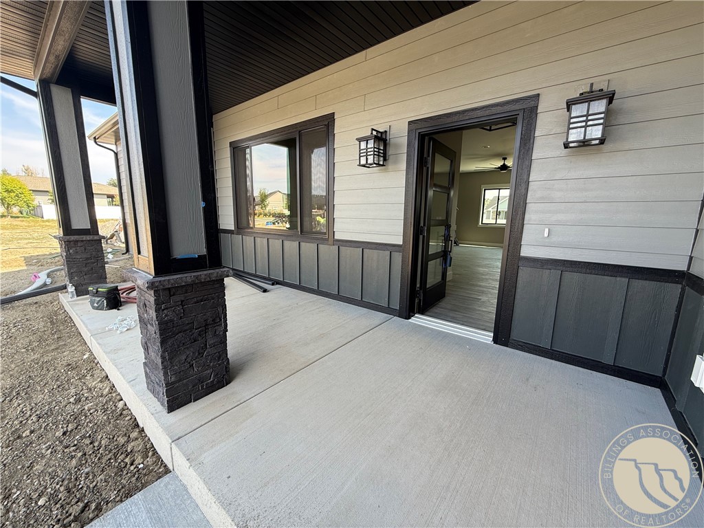 1025 Vineyard Way