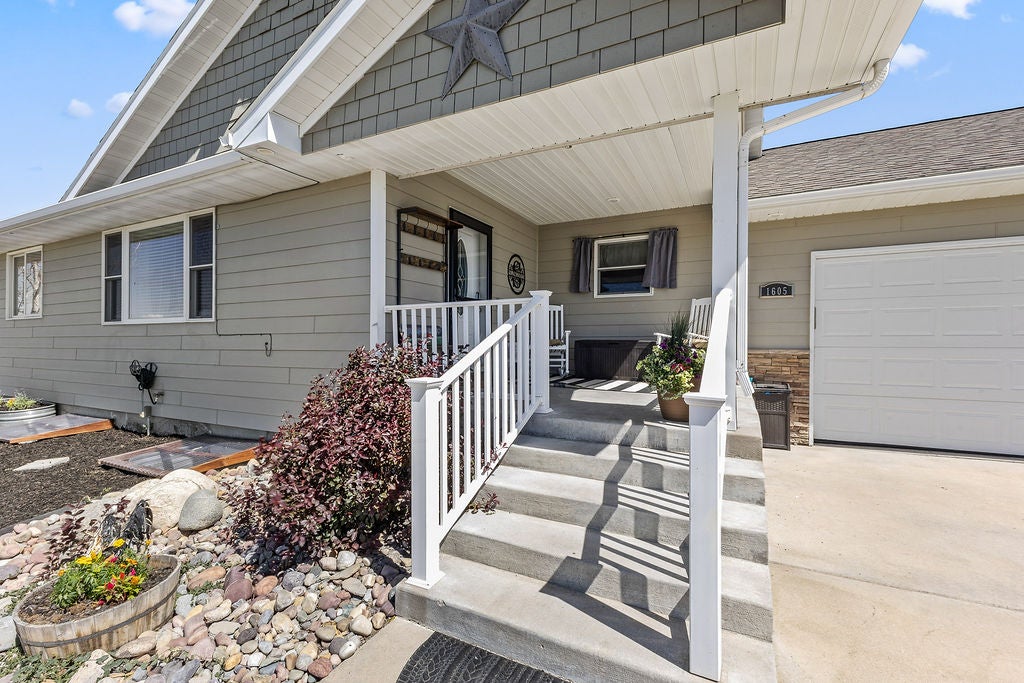 1605 Timber Wolf Trail