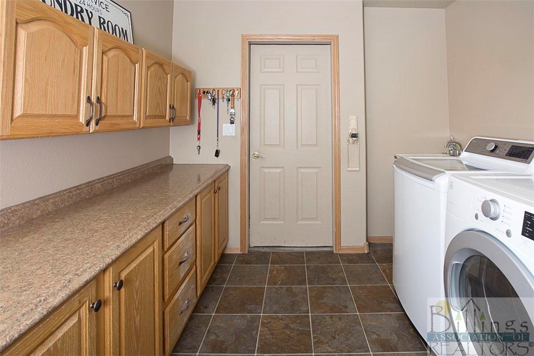 Billings, Montana 59101, United States, 4 Bedrooms Bedrooms, ,3 BathroomsBathrooms,Residential,Active,65316