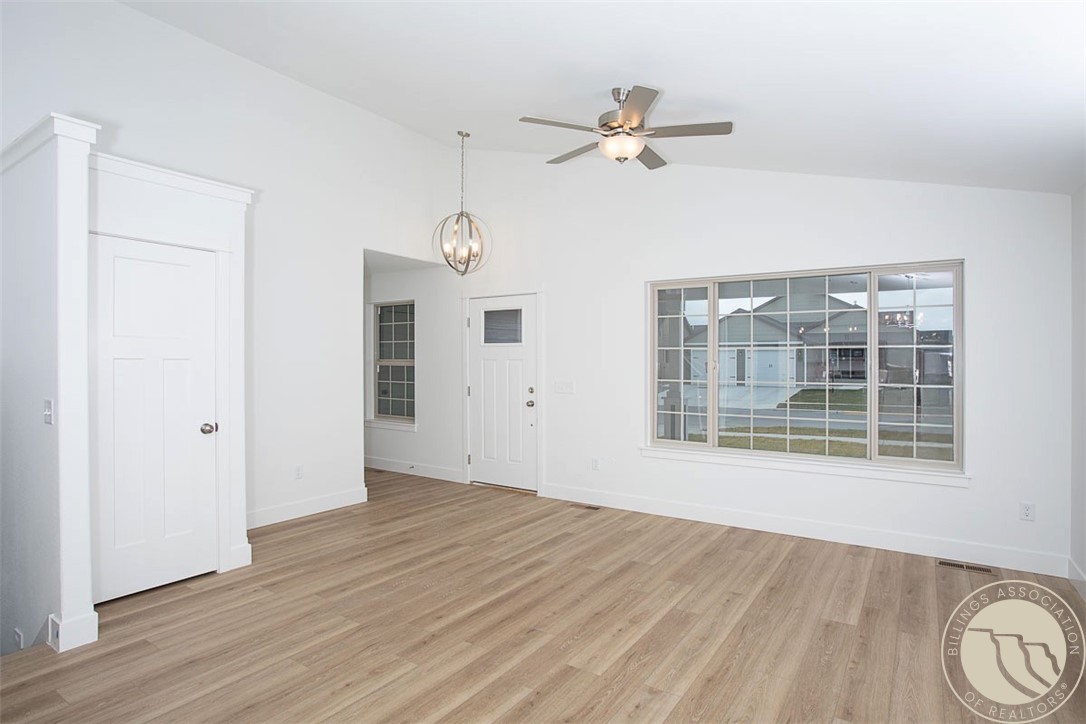 5718 Bear Track Trail