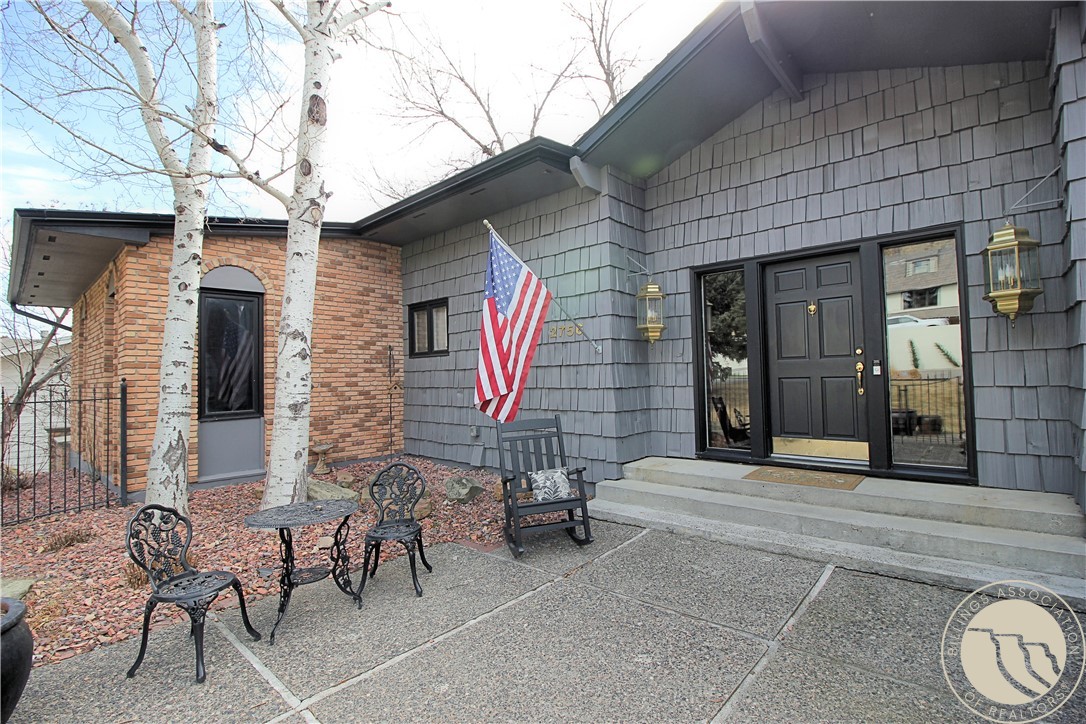 2756 Gregory Drive N