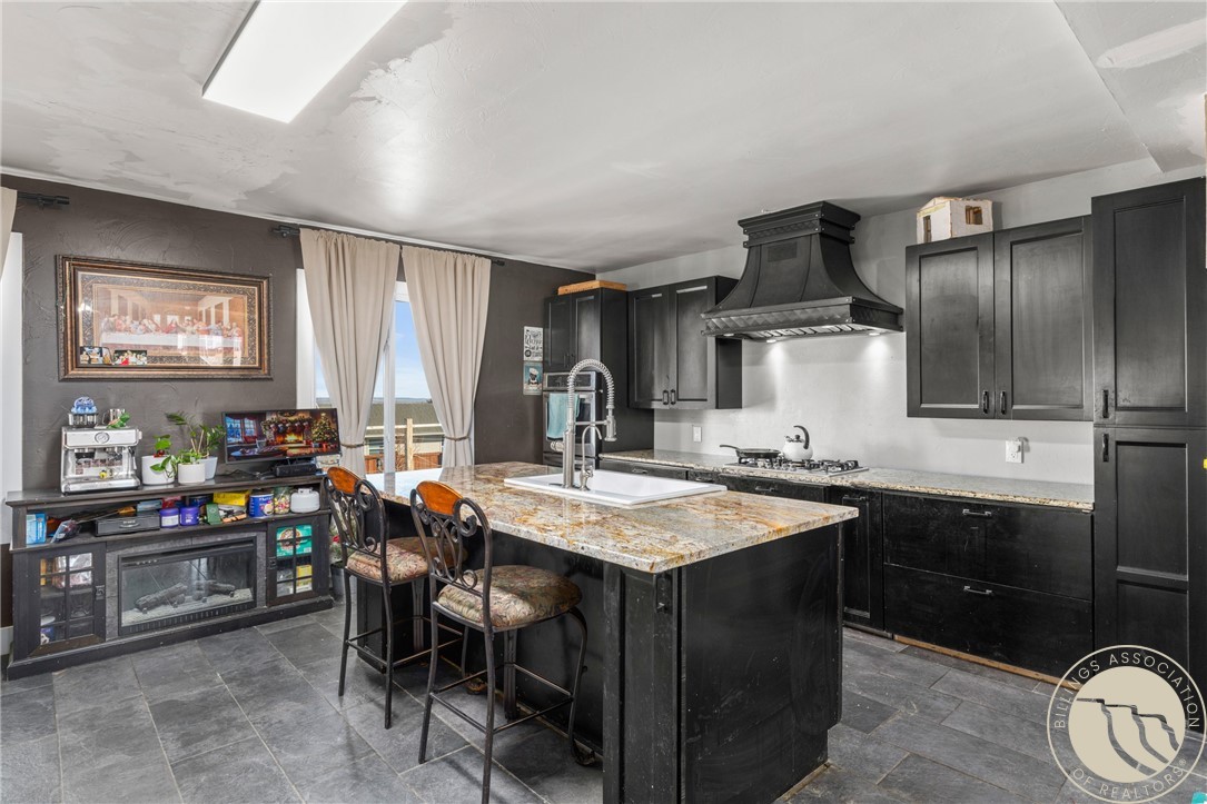 4901 Country View Drive