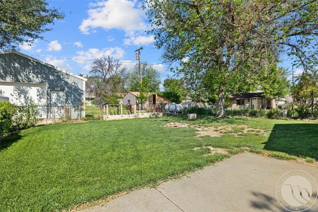 1115 1st Street W