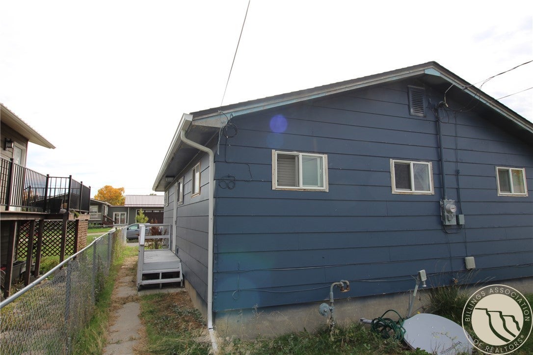 813 2nd Street W