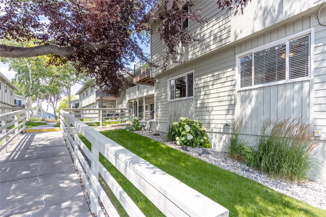 2820 Oakland Dr 24