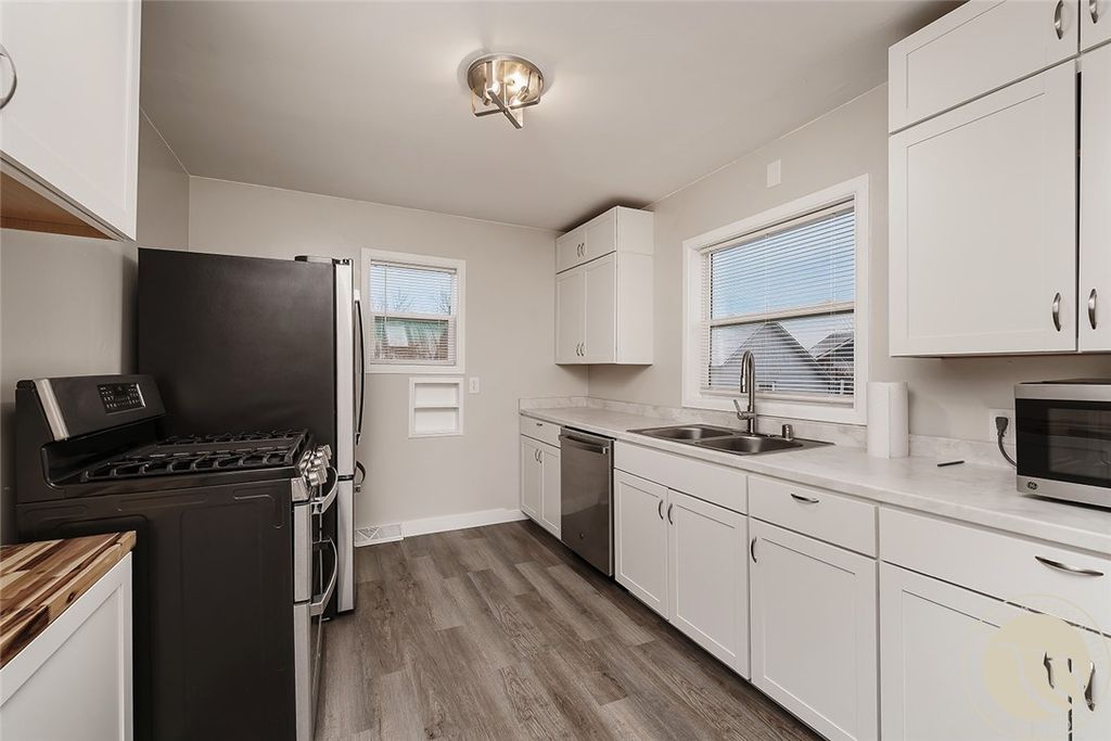 Photo of 933 Bench Boulevard, Billings, MT 59105 (MLS # 357481)