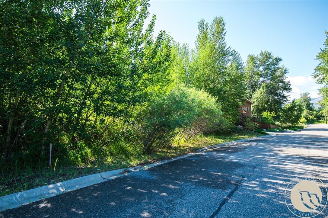 216 Kainu Avenue