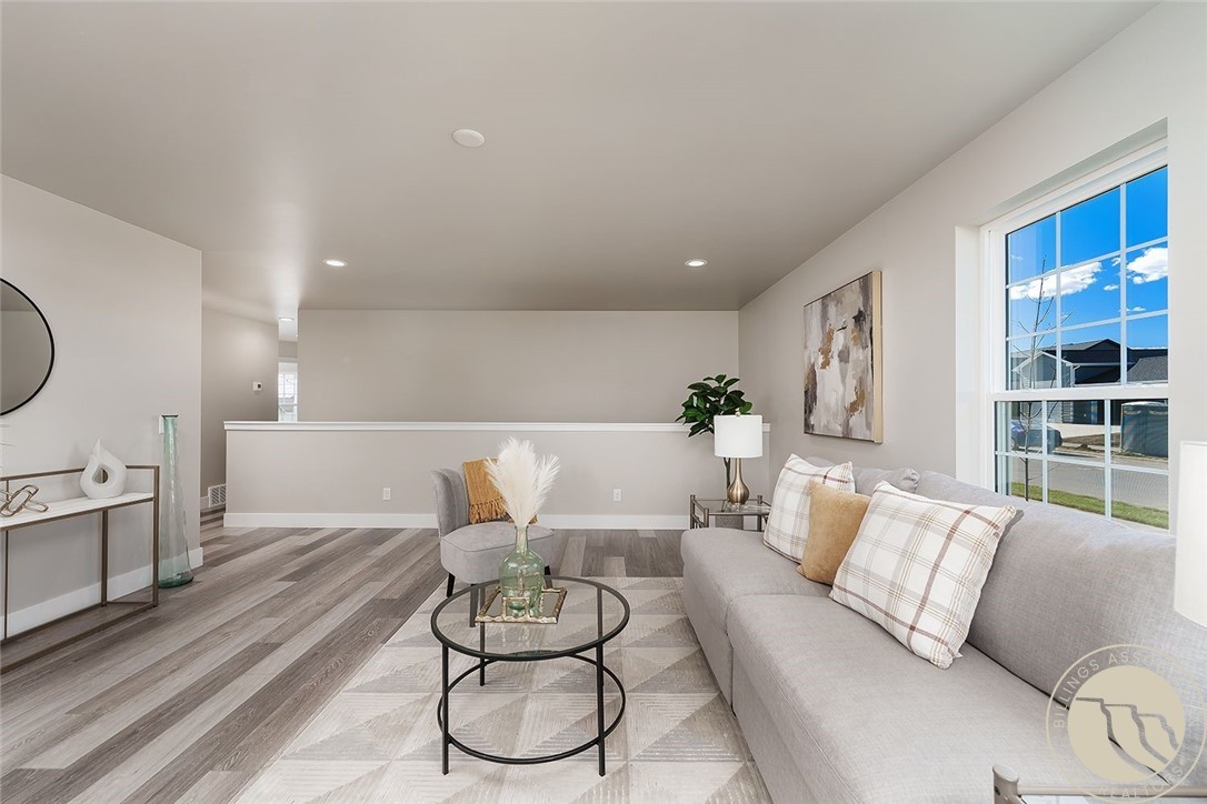 2250 Lindero Boulevard