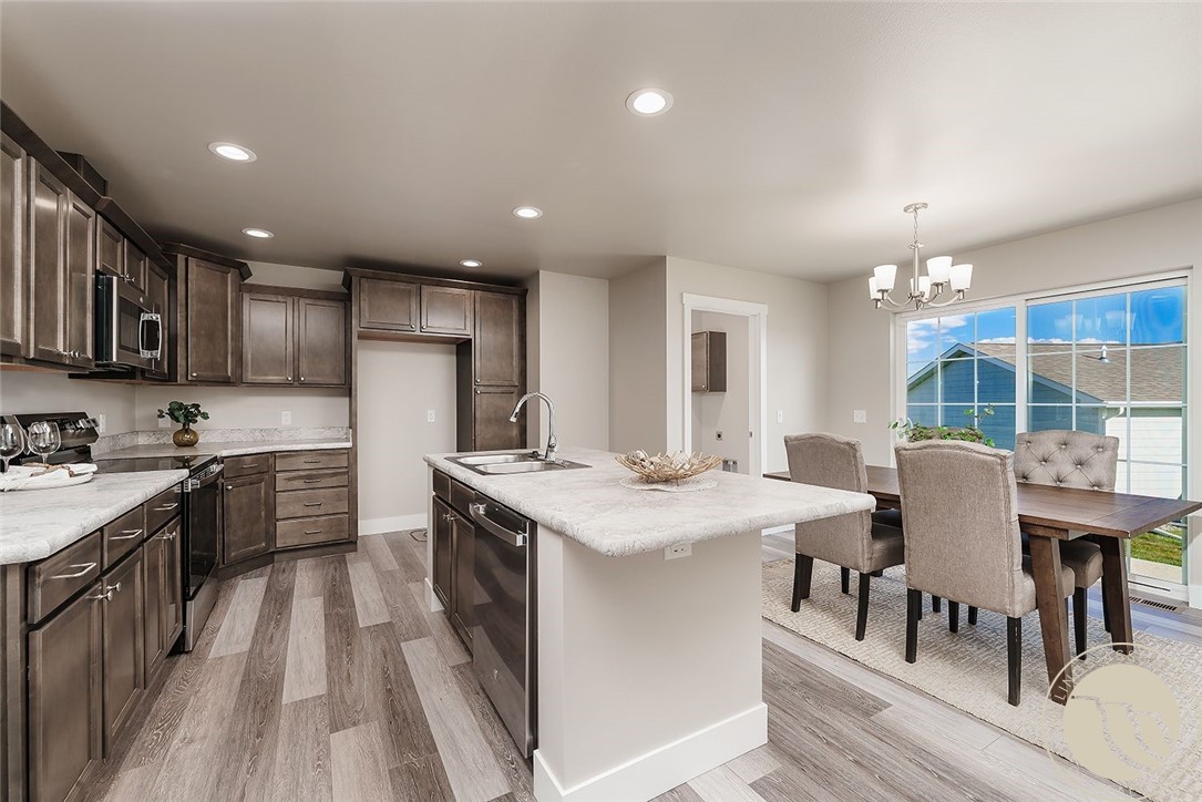 2250 Lindero Boulevard