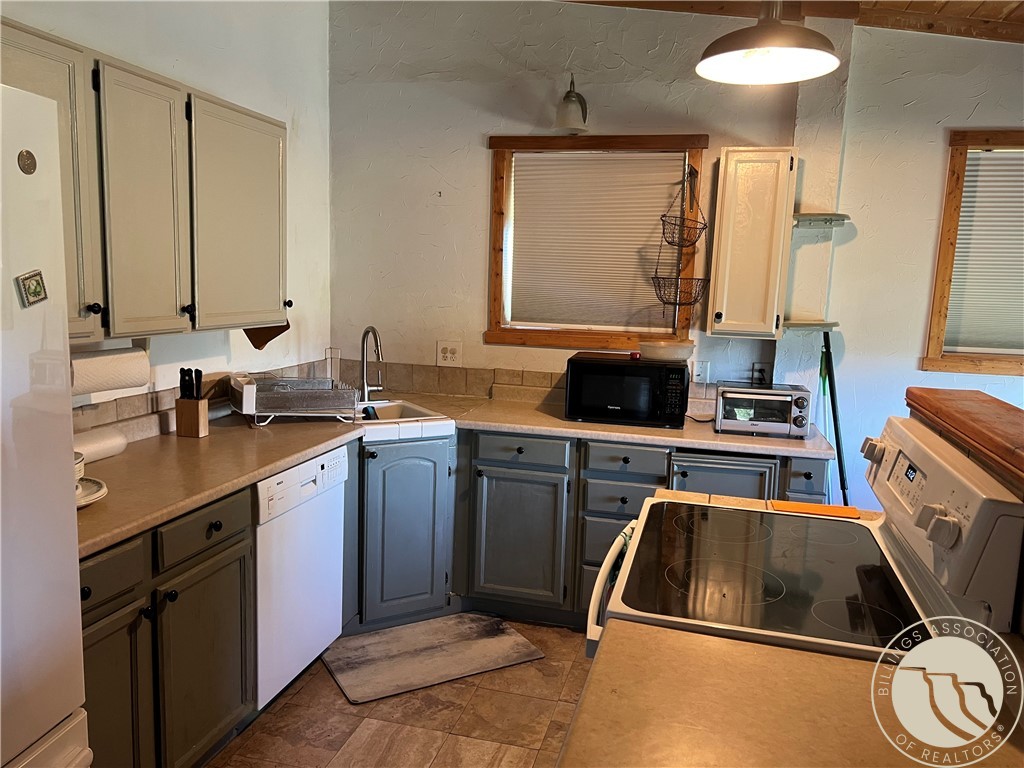 Billings, Montana 59101, United States, 2 Bedrooms Bedrooms, ,2 BathroomsBathrooms,Residential,Contingent,139999