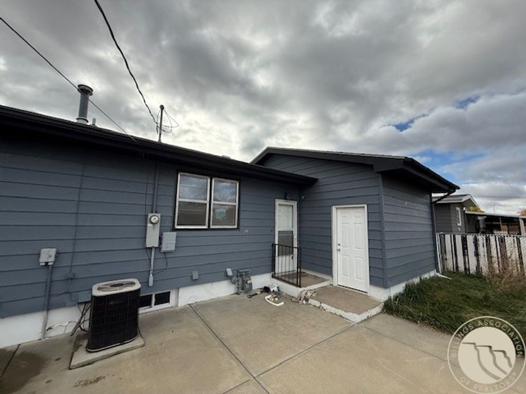 Photo of 217 Chestnut Avenue, Glendive, MT 59330 (MLS # 357680)