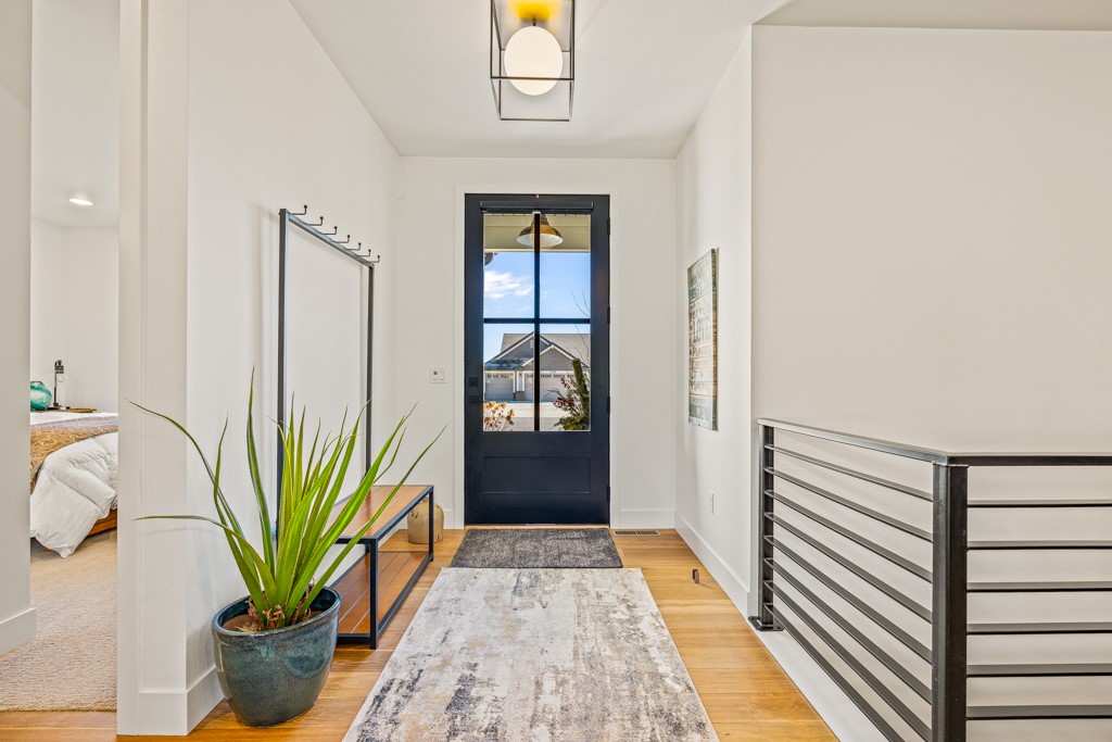 1742 E Thunder Mountain Road