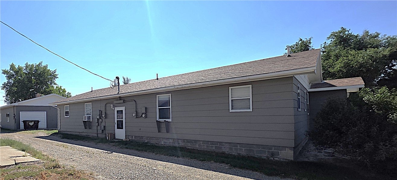 905 G Avenue