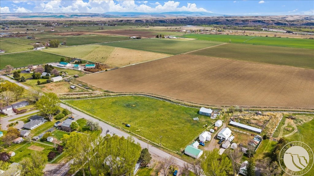 +/-1.2 Acres Cemetery Road