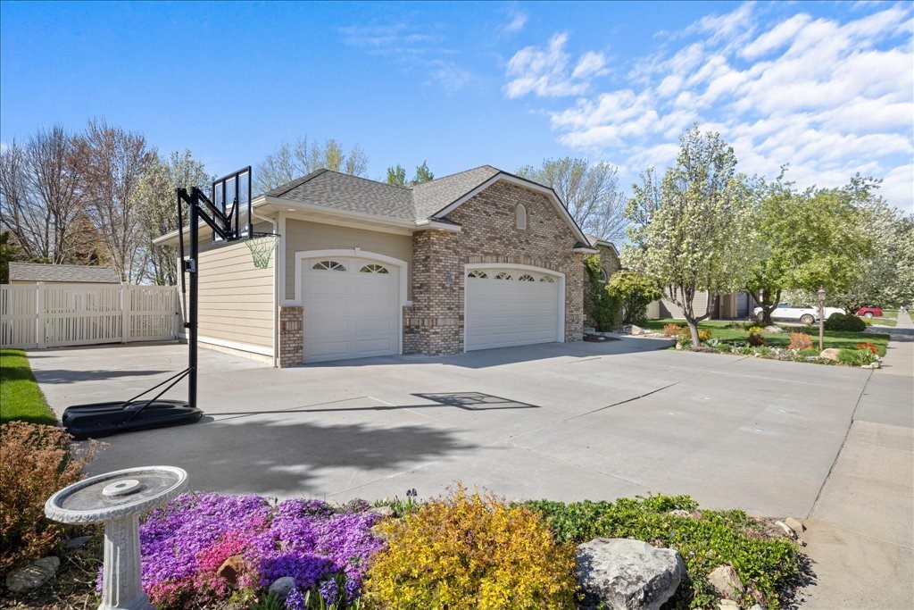 4362 Poly Drive