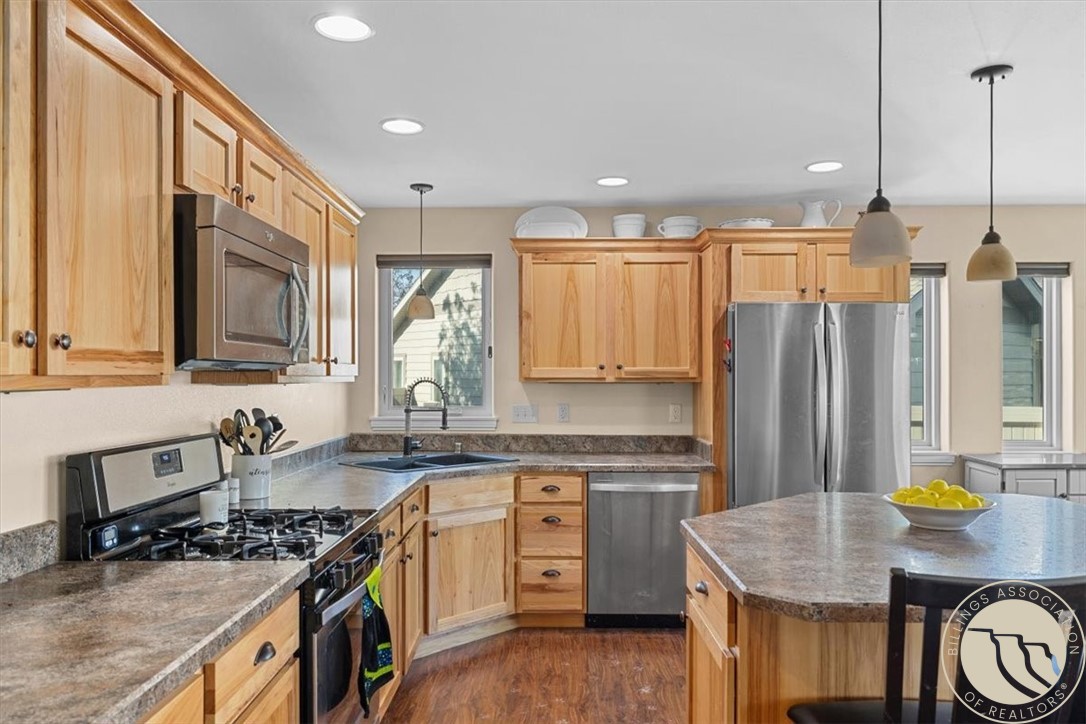 2924 Golden Acres Drive