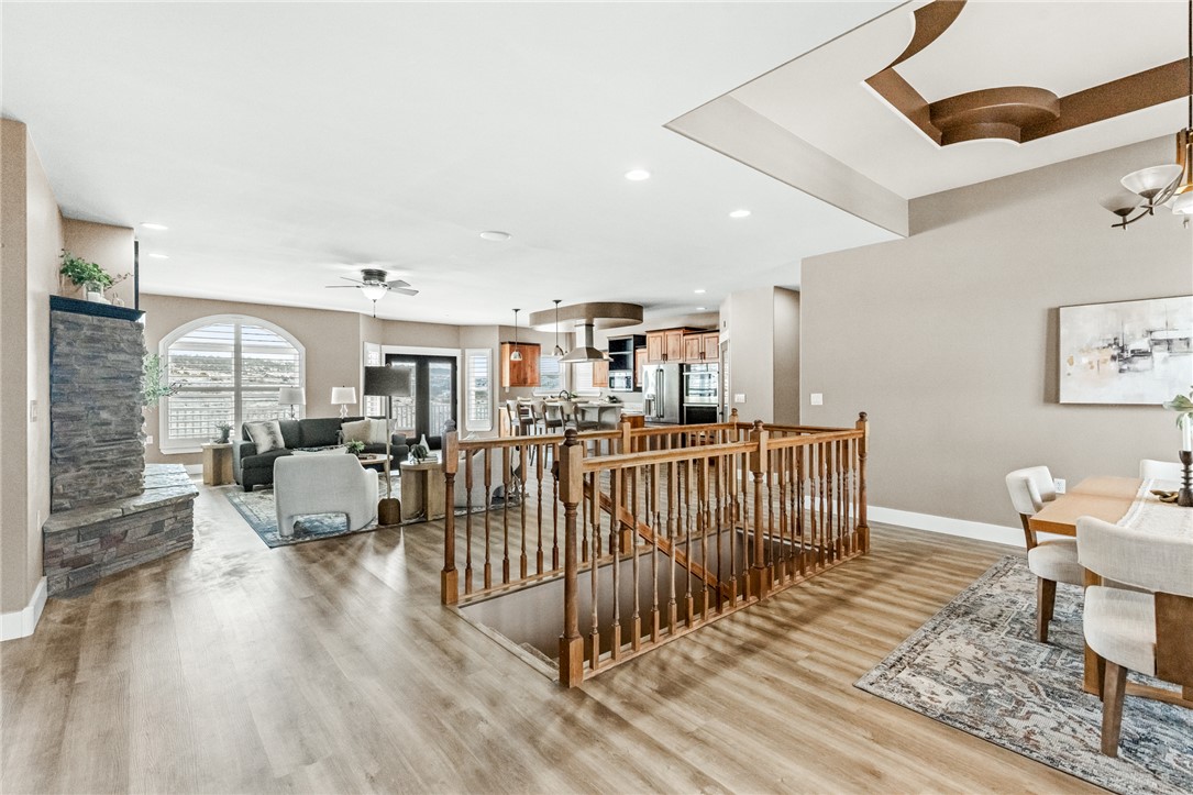 2725 Torrey Pines Drive