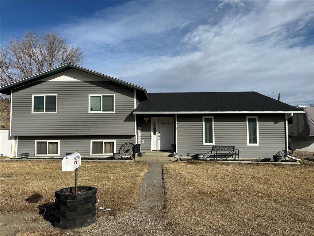 Photo of 601 W Park Avenue, Bridger, MT 59014 (MLS # 357788)