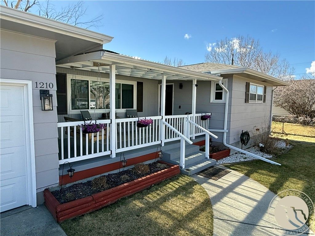 Photo of 1210 Maurine Street, Billings, MT 59105 (MLS # 358206)