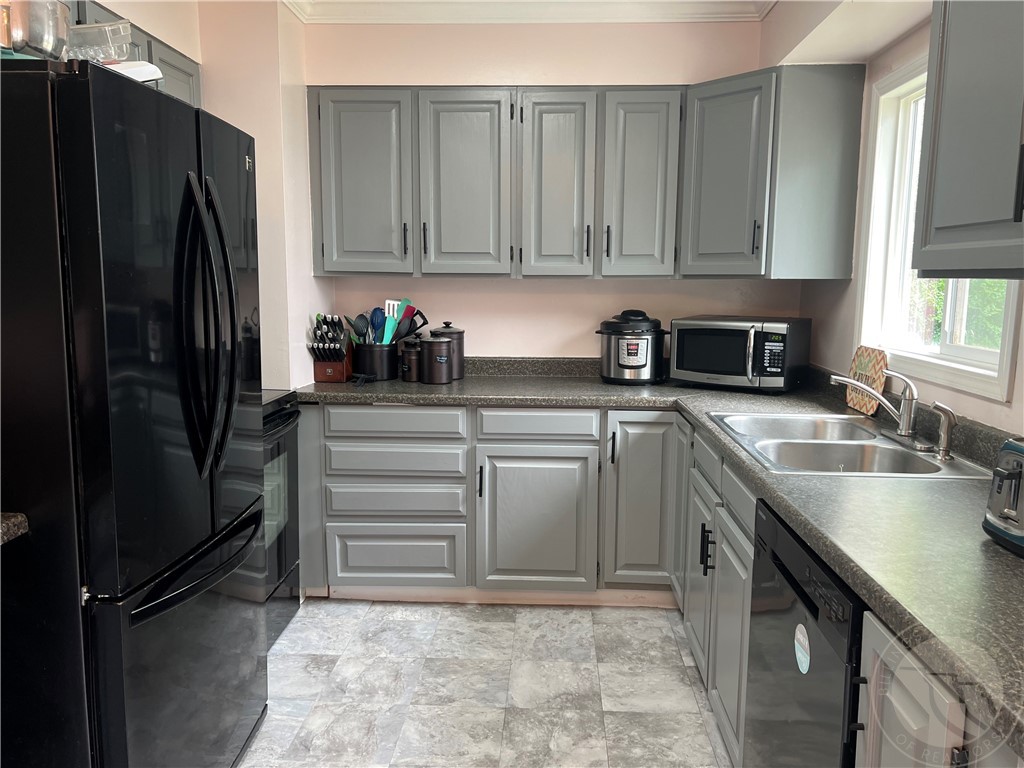 Billings, Montana 59101, United States, 3 Bedrooms Bedrooms, ,1 BathroomBathrooms,Residential,Contingent,132865