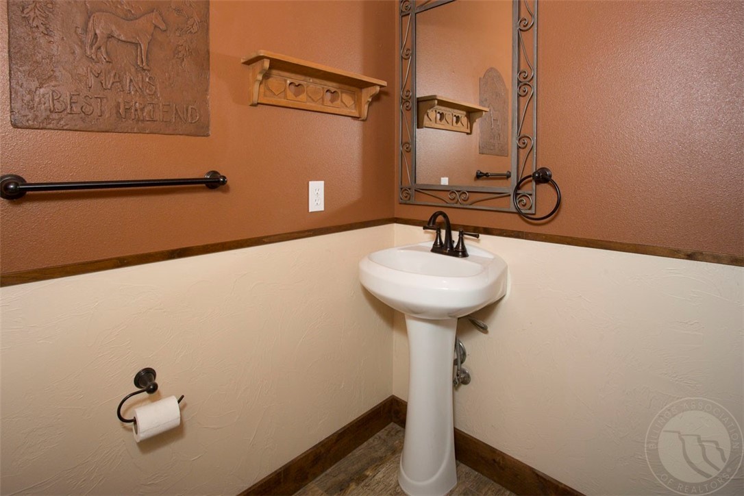 Billings, Montana 59101, United States, 5 Bedrooms Bedrooms, ,4 BathroomsBathrooms,Residential,Active,52205