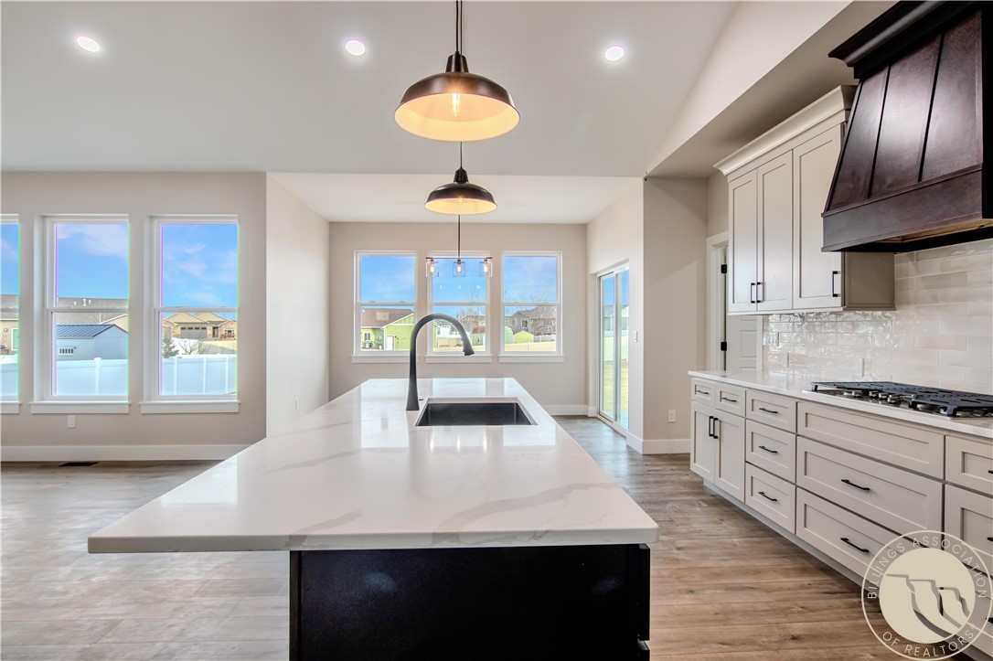 2103 Gleneagles Blvd