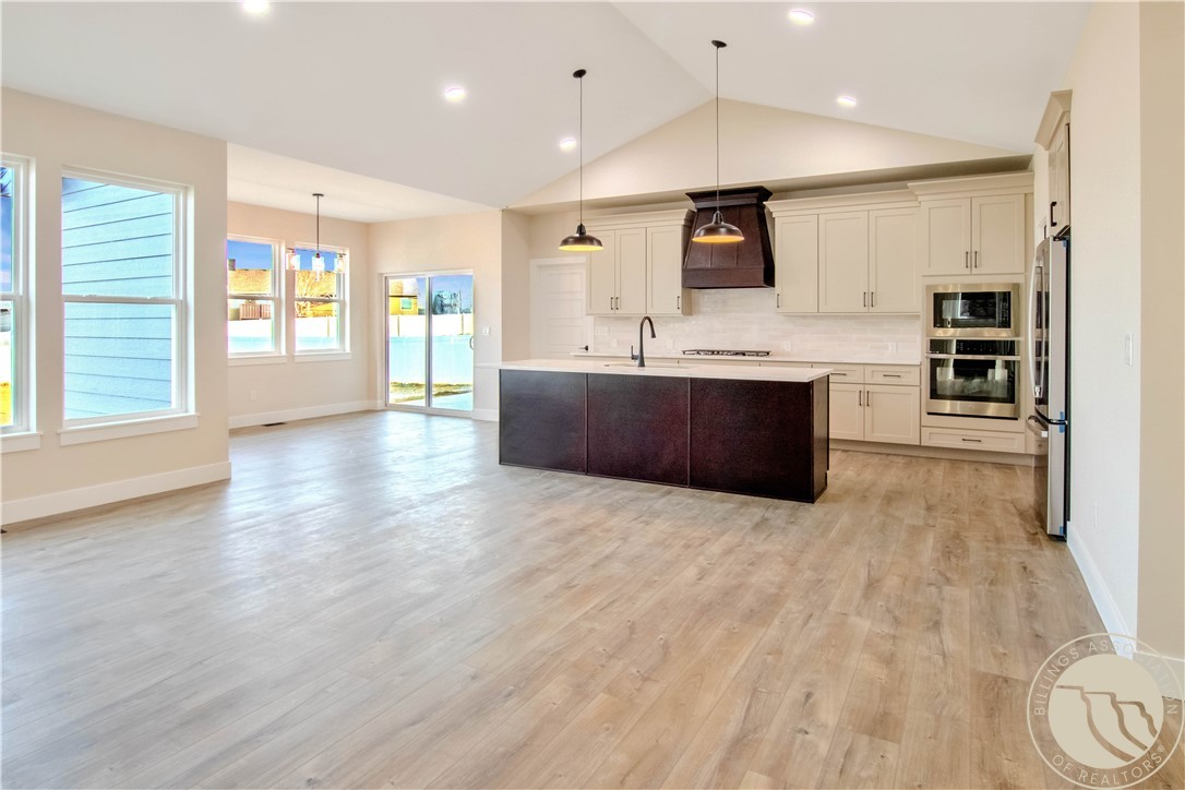 2103 Gleneagles Blvd