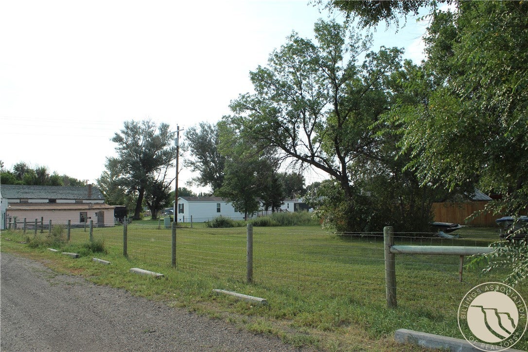 00 2nd Avenue
