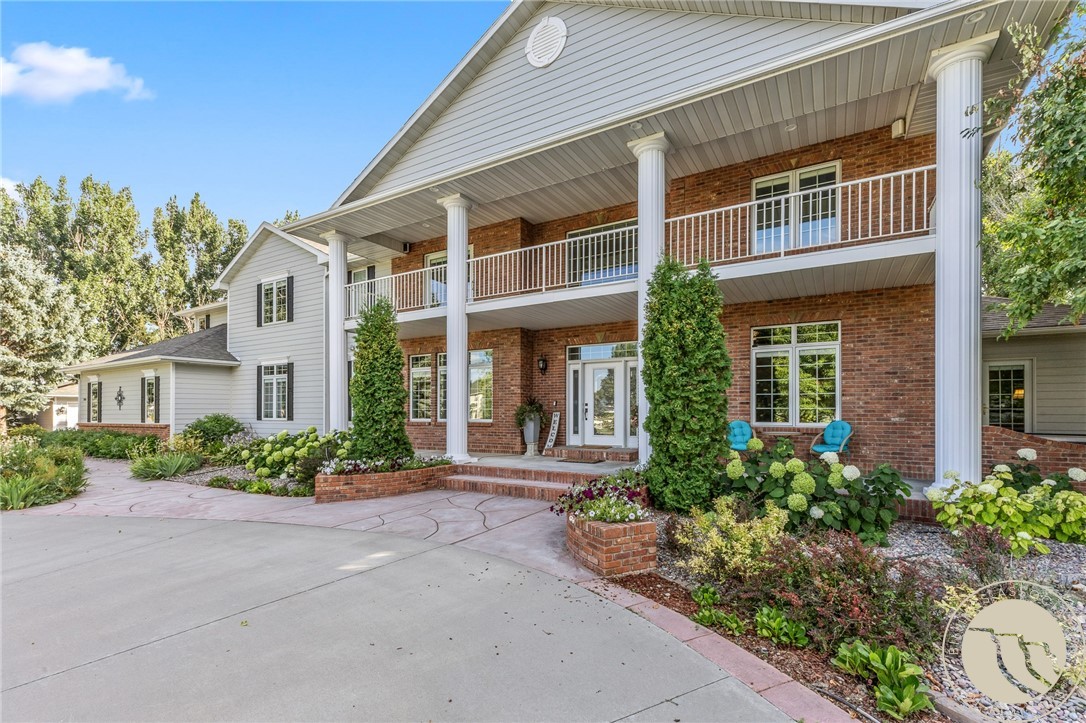 700 Bluegrass Place