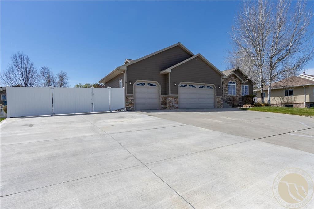 Photo of 1870 Wentworth Drive, Billings, MT 59105 (MLS # 358913)