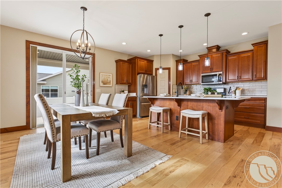 4044 Backwoods Drive