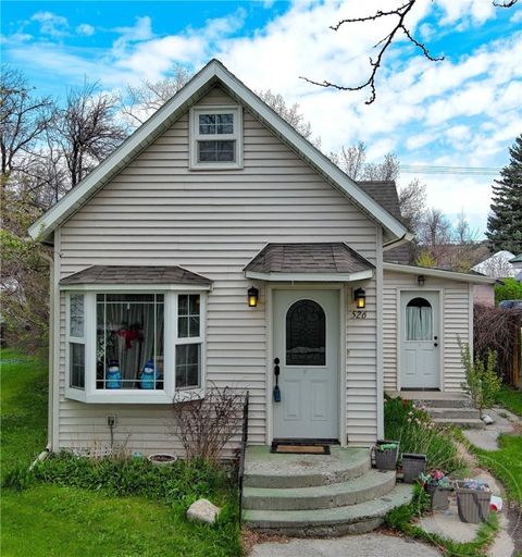 526 E 2nd Avenue N Columbus MT 59041