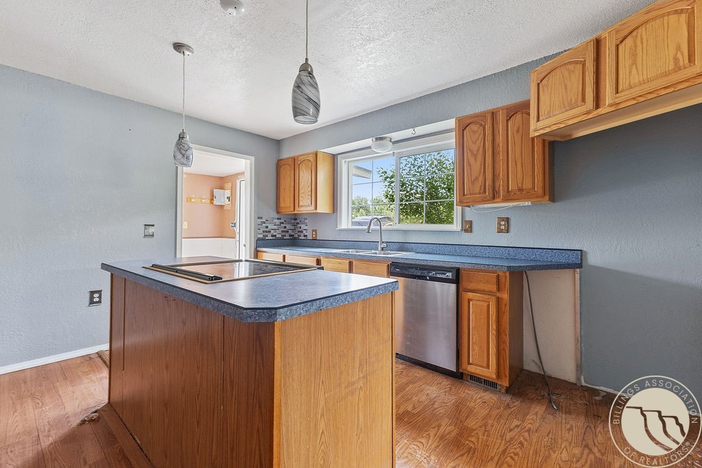 Billings, Montana 59105, United States, 2 Bedrooms Bedrooms, ,2 BathroomsBathrooms,Residential,Contingent,152242