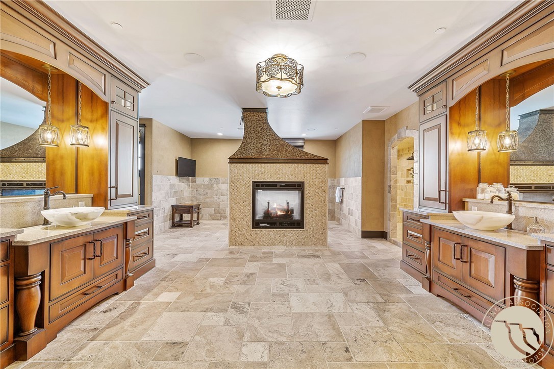 Billings, Montana 59106, United States, 10 Bedrooms Bedrooms, ,17 BathroomsBathrooms,Residential,Active,150410