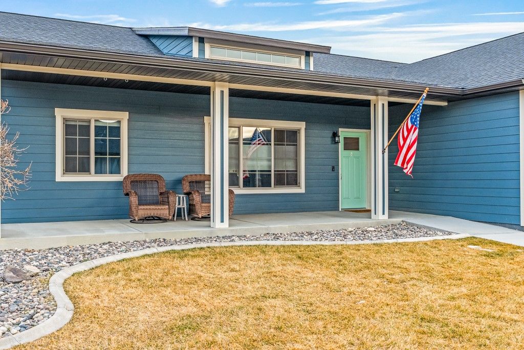 Photo of 807 Bitterbrush Street, Billings, MT 59106 (MLS # 357778)