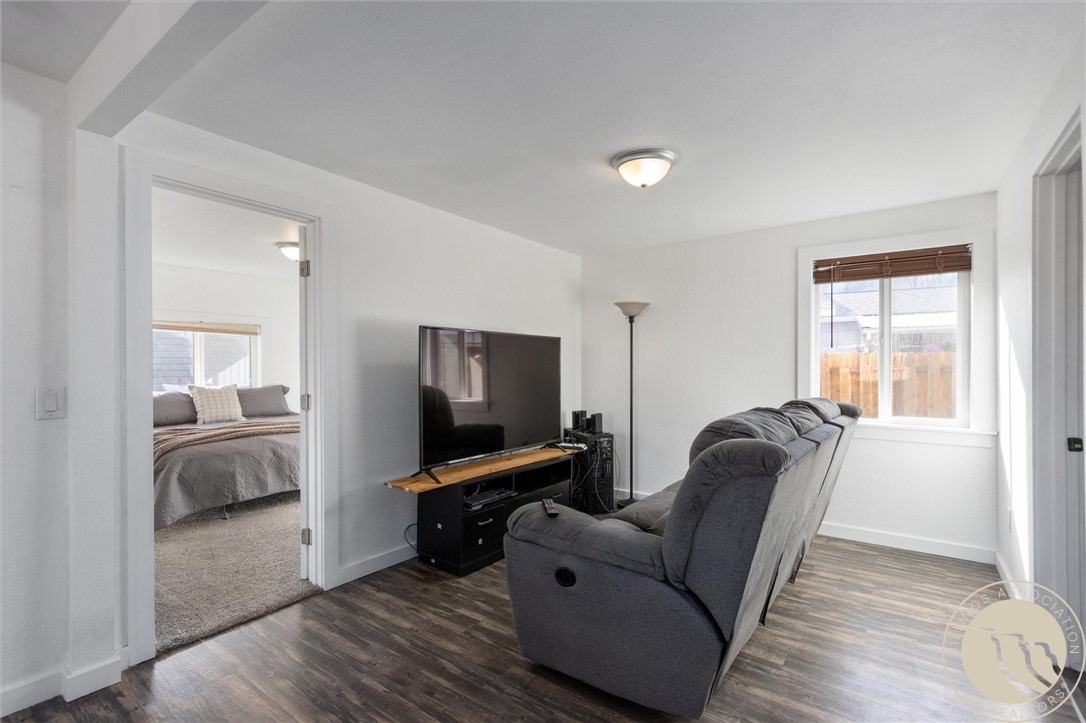 1324 Tillamack Street