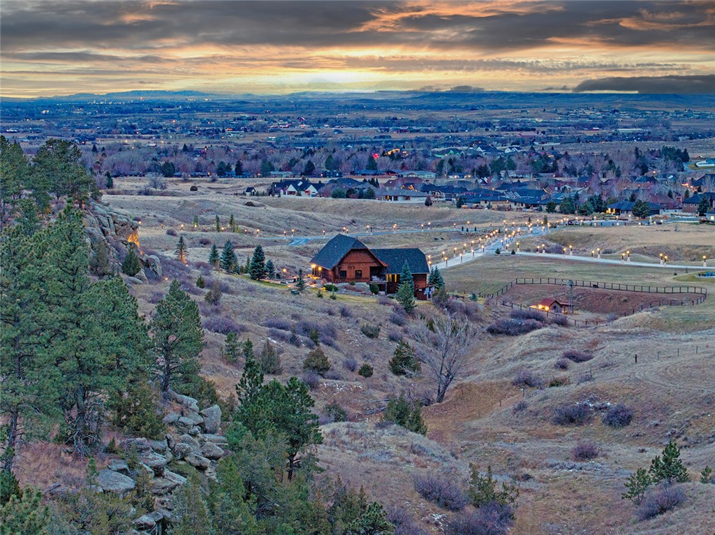 5635 Canyonwoods Dr.