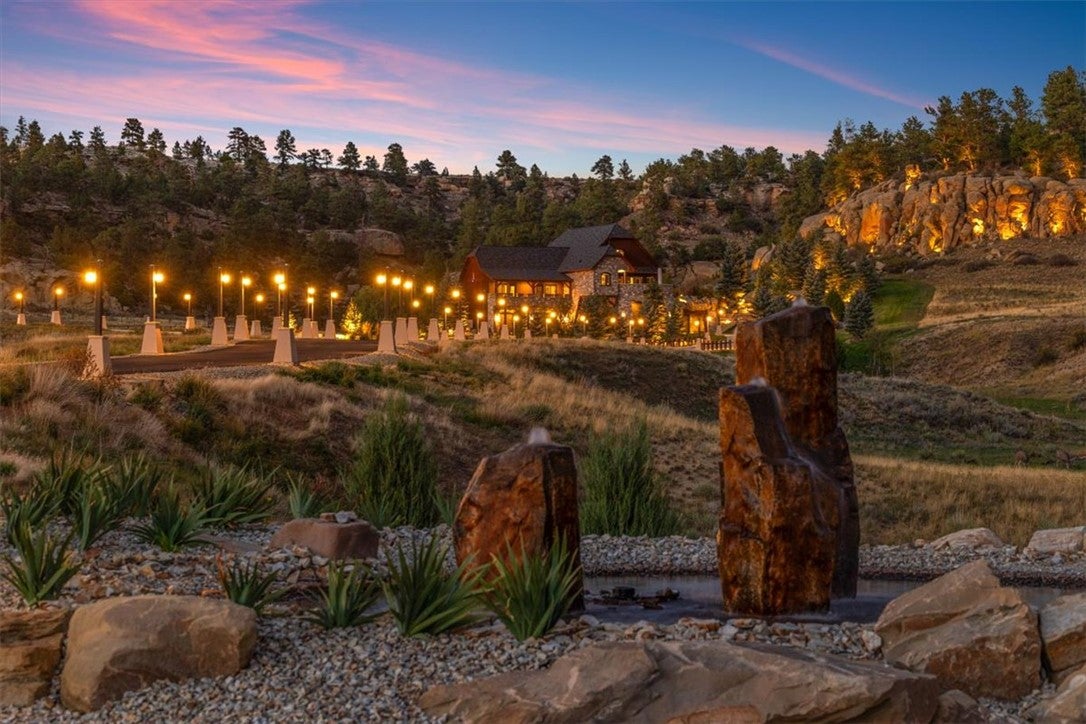 5635 Canyonwoods Dr.