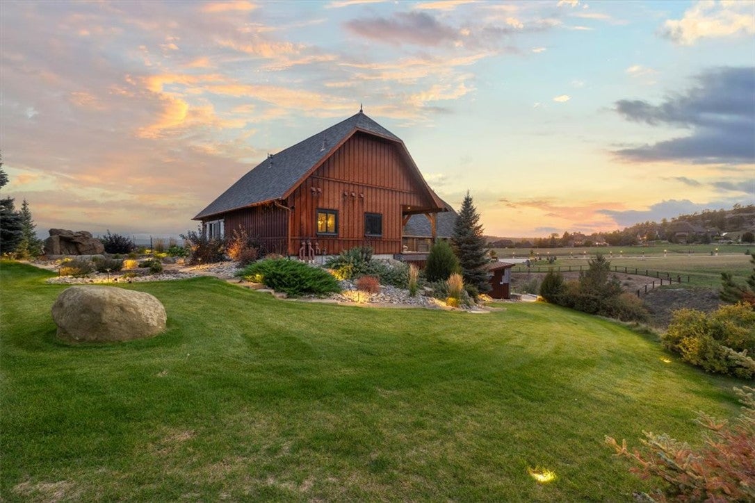 5635 Canyonwoods Dr.