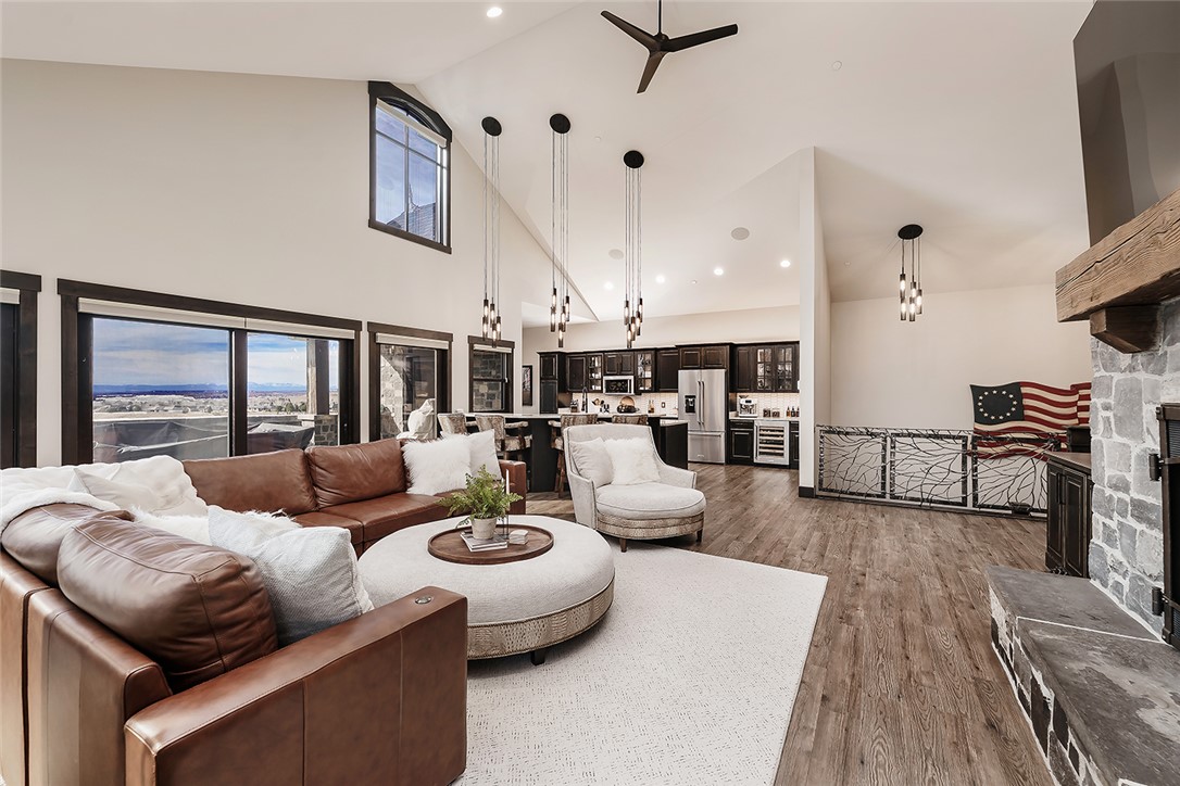 5635 Canyonwoods Dr.