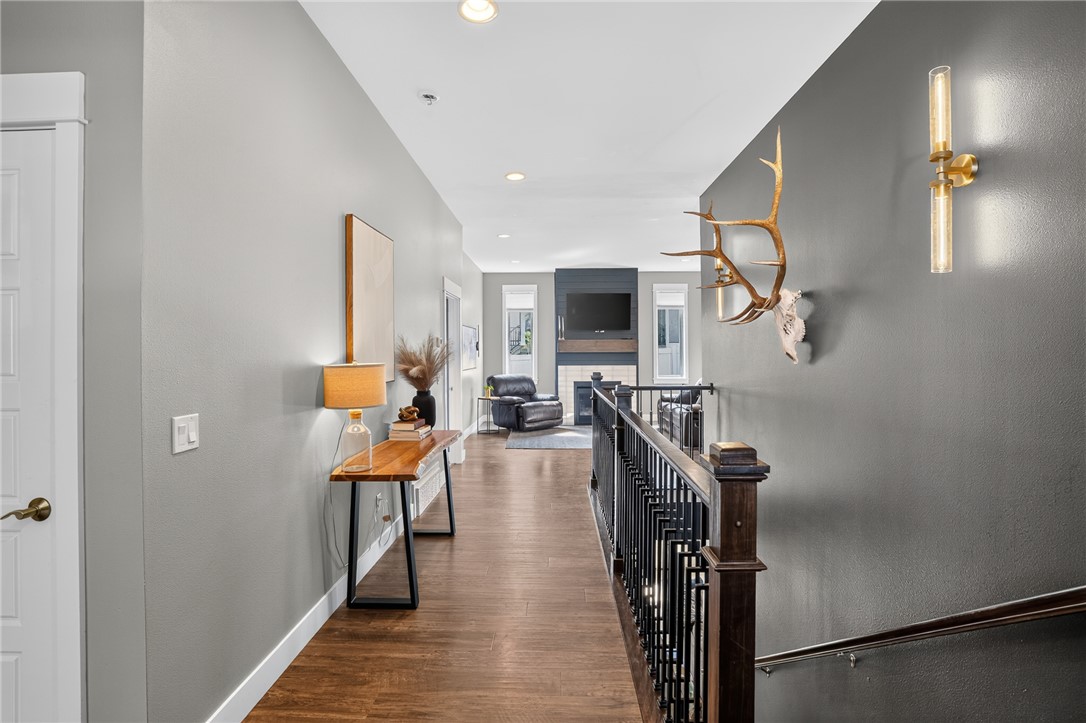 3128 Peregrine Lane
