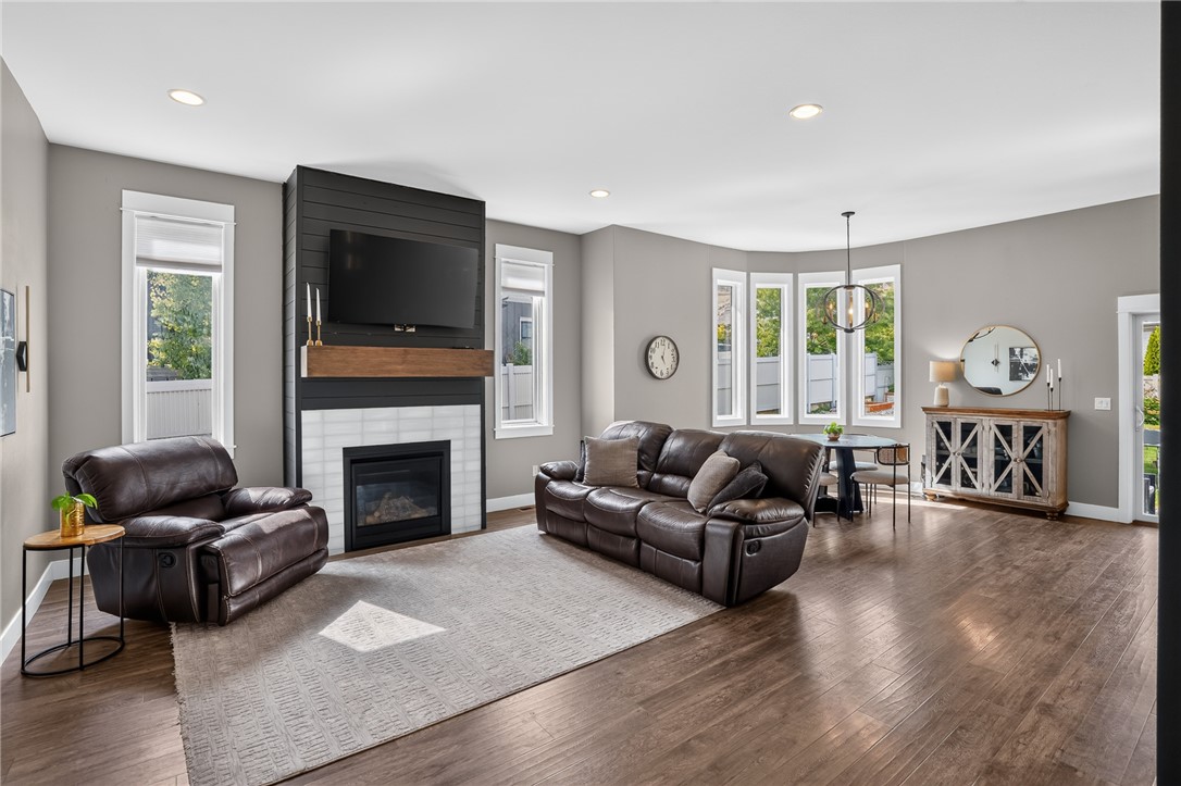3128 Peregrine Lane